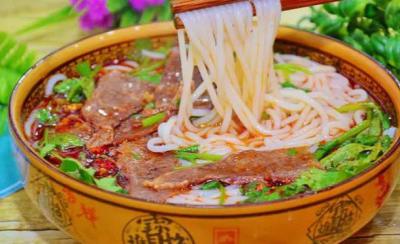 小吃培訓在哪里學最好？學習羊肉粉技術培訓