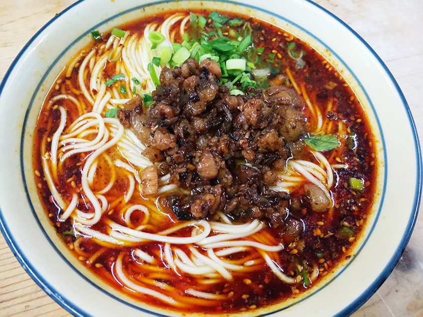 里好擺攤小吃培訓班哪里好？培訓小吃的學校