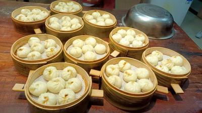 小吃培訓(xùn)學(xué)校多少錢？正宗小吃技術(shù)培訓(xùn)學(xué)校
