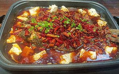 成都學(xué)萬(wàn)州烤魚(yú)培訓(xùn)機(jī)構(gòu)哪里好？想學(xué)烤魚(yú)哪里有