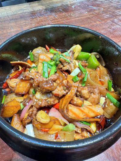 重慶雞公煲技術培訓哪里正宗？飄味緣餐飲培訓學校為您揭秘